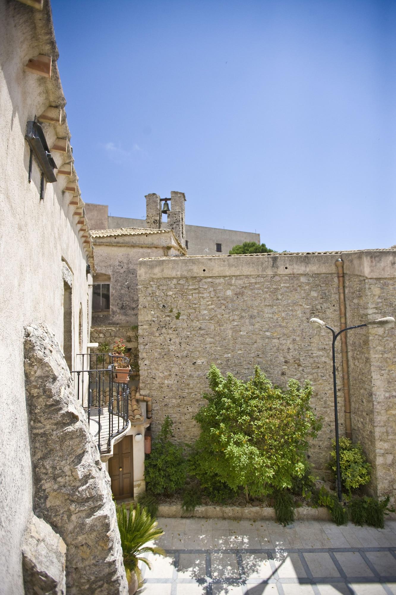 Hotel Il Carmine Dimora Storica à Erice Extérieur photo